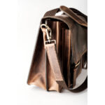 B&A kézzel készült valódi bőr asszimetrikus oldaltáska állítható vállpánttal belső rendezőkkel 40*27 cm - Image 4