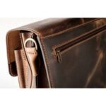 B&A sportos bőr aktatáska állítható vállpánttal 40*33 cm - Image 3